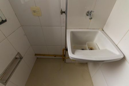 Apartamento para alugar com 57m², 3 quartos e sem vaga