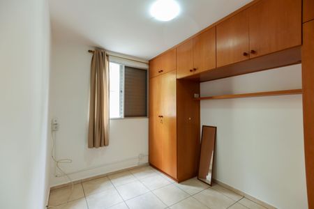 Quarto 1 de apartamento para alugar com 2 quartos, 52m² em Cidade dos Bandeirantes, São Paulo