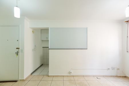 Sala de apartamento para alugar com 2 quartos, 52m² em Cidade dos Bandeirantes, São Paulo