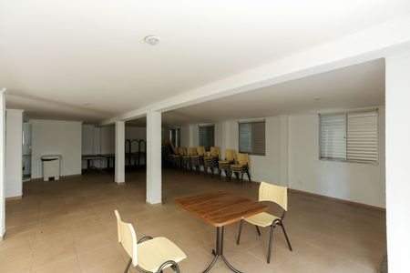 Apartamento para alugar com 52m², 2 quartos e 1 vaga Apartamento para alugar com 52m², 2 quartos e 1 vagaÁrea comum - Salão de festas