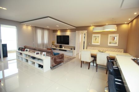 Apartamento à venda com 115m², 3 quartos e 2 vagasSala