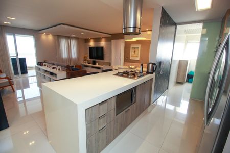Apartamento à venda com 115m², 3 quartos e 2 vagasCozinha