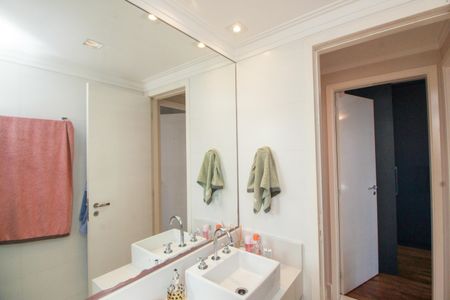 Apartamento à venda com 115m², 3 quartos e 2 vagasBanheiro da Suíte