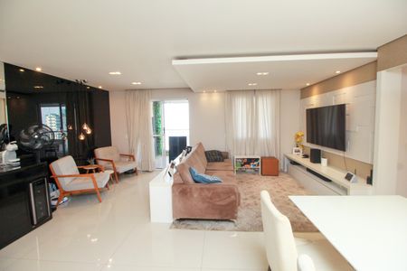 Apartamento à venda com 115m², 3 quartos e 2 vagasSala