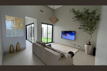 Casa para alugar com 214m², 3 quartos e 3 vagasSala