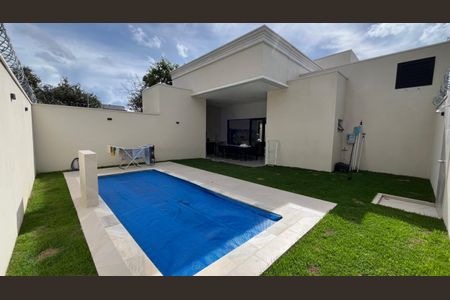 Casa para alugar com 214m², 3 quartos e 3 vagasPiscina
