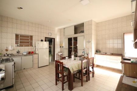 Casa à venda com 170m², 4 quartos e 3 vagasCozinha
