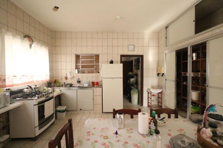 Casa à venda com 170m², 4 quartos e 3 vagasCozinha