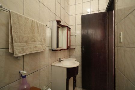 Casa à venda com 170m², 4 quartos e 3 vagasBanheiro da Suíte 2