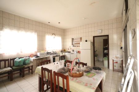 Casa à venda com 170m², 4 quartos e 3 vagasCozinha