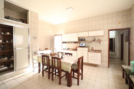 Casa à venda com 170m², 4 quartos e 3 vagasCozinha