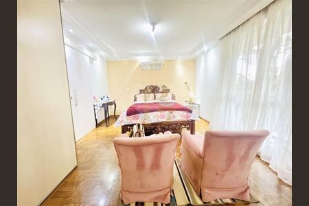 Casa de condomínio à venda com 238m², 4 quartos e 2 vagas