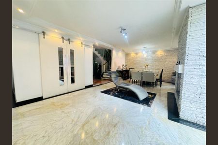 Casa de condomínio à venda com 238m², 4 quartos e 2 vagas