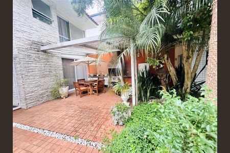 Casa de condomínio à venda com 238m², 4 quartos e 2 vagas