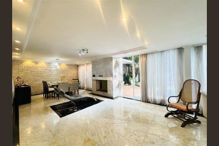 Casa de Condomínio à venda com 4 quartos, 238m² em Jardim dos Estados, São Paulo