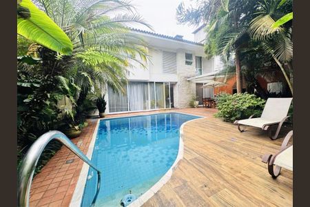 Casa de condomínio à venda com 238m², 4 quartos e 2 vagas