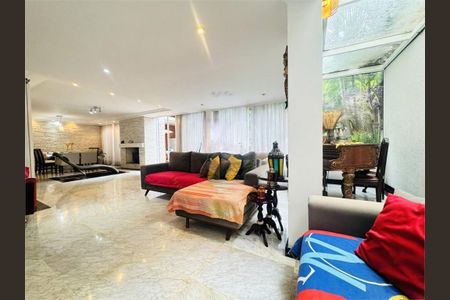 Casa de Condomínio à venda com 4 quartos, 238m² em Jardim dos Estados, São Paulo