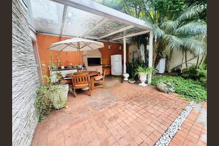 Casa de condomínio à venda com 238m², 4 quartos e 2 vagas