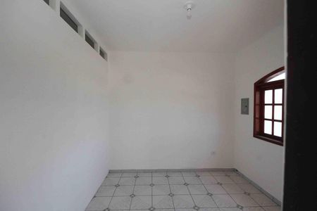 Casa para alugar com 2 quartos, 57m² em Jardim Santa Adelia, São Paulo