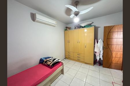 Casa à venda com 210m², 3 quartos e sem vagaQuarto 1