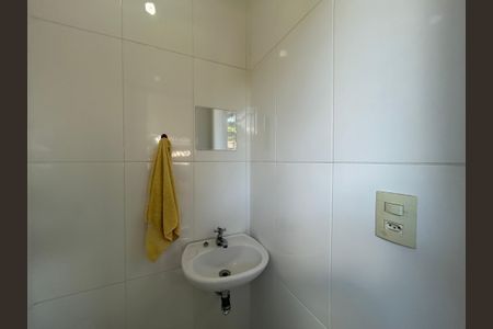 Casa à venda com 210m², 3 quartos e sem vagaLavabo