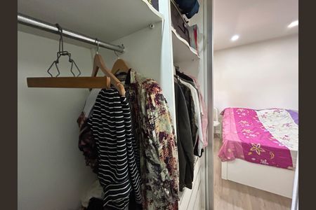 Casa à venda com 210m², 3 quartos e sem vagaCloset da suíte