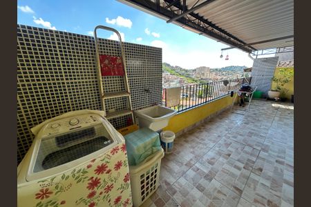 Casa à venda com 210m², 3 quartos e sem vagaÁrea de Serviço