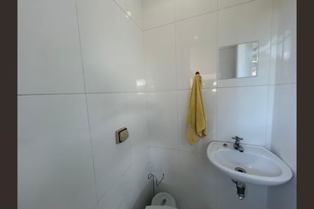 Casa à venda com 210m², 3 quartos e sem vagaLavabo