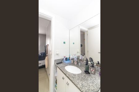 Apartamento à venda com 143m², 3 quartos e 2 vagas Apartamento à venda com 143m², 3 quartos e 2 vagasBanheiro da Suíte