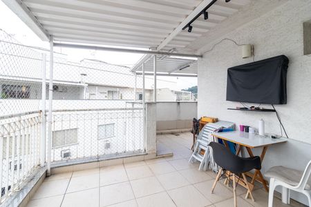 Apartamento à venda com 143m², 3 quartos e 2 vagas Apartamento à venda com 143m², 3 quartos e 2 vagasTerraço
