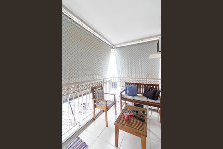 Apartamento à venda com 143m², 3 quartos e 2 vagas Apartamento à venda com 143m², 3 quartos e 2 vagasVaranda