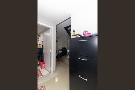 Apartamento à venda com 143m², 3 quartos e 2 vagas Apartamento à venda com 143m², 3 quartos e 2 vagasHall de entrada