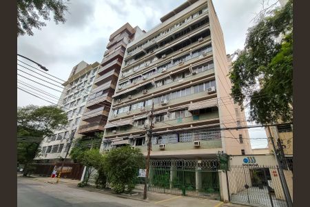 Apartamento à venda com 94m², 2 quartos e 1 vagaFachada e portaria