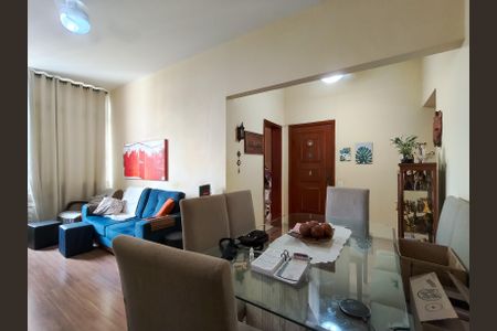 Apartamento à venda com 94m², 2 quartos e 1 vagaSala