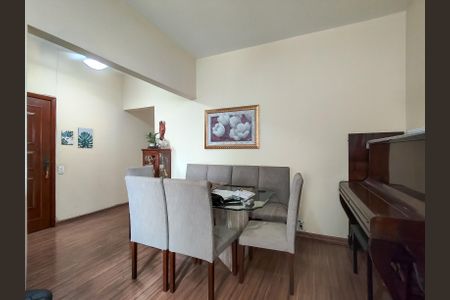 Apartamento à venda com 94m², 2 quartos e 1 vagaSala