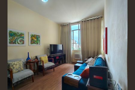 Apartamento à venda com 94m², 2 quartos e 1 vagaSala