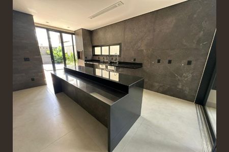 Cozinha de casa de condomínio para alugar com 5 quartos, 253m² em Nova Uberlândia, Uberlândia