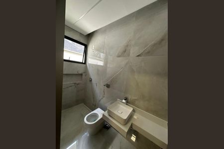 Banheiro de casa de condomínio para alugar com 5 quartos, 253m² em Nova Uberlândia, Uberlândia