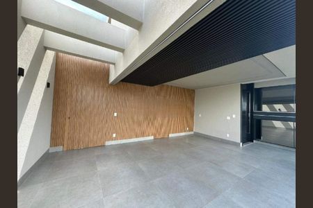 Sala de casa de condomínio para alugar com 5 quartos, 253m² em Nova Uberlândia, Uberlândia