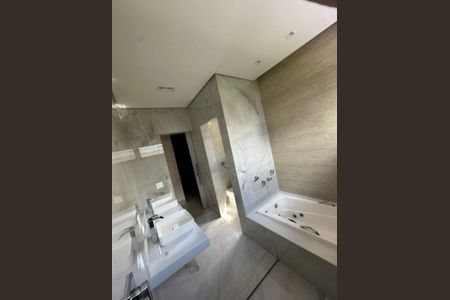 Banheiro de casa de condomínio para alugar com 5 quartos, 253m² em Nova Uberlândia, Uberlândia