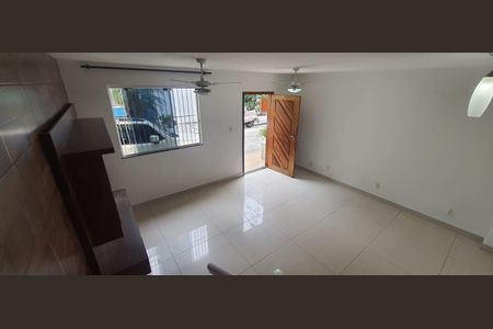 Casa de Condomínio para alugar com 3 quartos, 120m² em Jacarepaguá, Rio de Janeiro