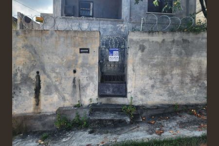 Casa para alugar com 70m², 2 quartos e sem vaga Casa para alugar com 70m², 2 quartos e sem vagaFachada