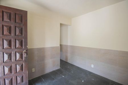 Sala de casa para alugar com 2 quartos, 70m² em Tenente Jardim, São Gonçalo