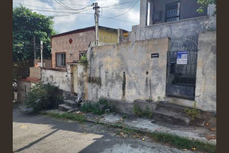 Casa para alugar com 70m², 2 quartos e sem vaga Casa para alugar com 70m², 2 quartos e sem vagaFachada