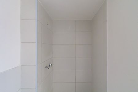 Apartamento à venda com 56m², 2 quartos e 1 vaga Apartamento à venda com 56m², 2 quartos e 1 vagaBanheiro social