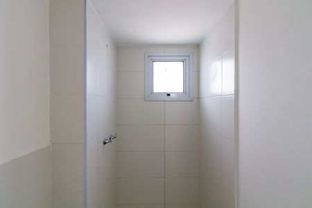 Apartamento à venda com 56m², 2 quartos e 1 vaga Apartamento à venda com 56m², 2 quartos e 1 vagaSuite - Banheiro