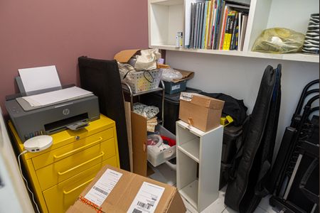 Apartamento à venda com 139m², 2 quartos e 2 vagas Apartamento à venda com 139m², 2 quartos e 2 vagasQuarto de Serviço