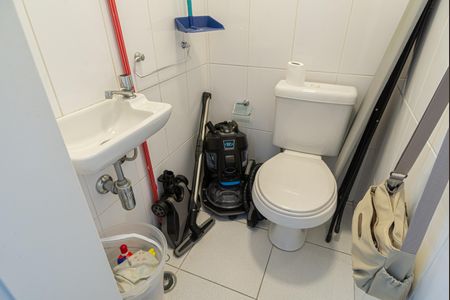 Apartamento à venda com 139m², 2 quartos e 2 vagas Apartamento à venda com 139m², 2 quartos e 2 vagasBanheiro de Serviço