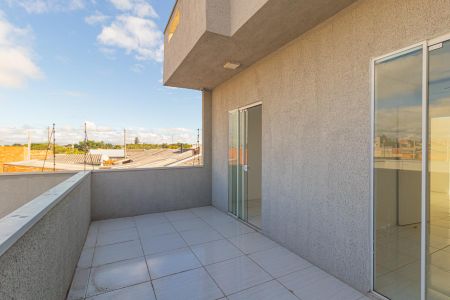Casa à venda com 100m², 3 quartos e 2 vagas Casa à venda com 100m², 3 quartos e 2 vagasVaranda do Quarto 2