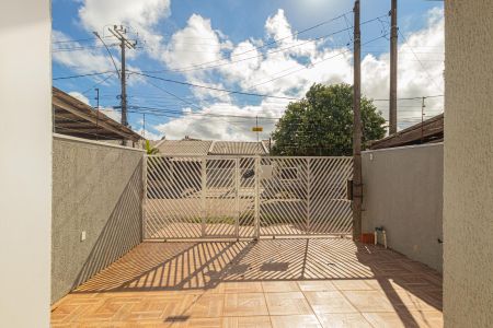 Casa à venda com 100m², 3 quartos e 2 vagas Casa à venda com 100m², 3 quartos e 2 vagasPátio da frente/garagem